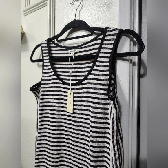 Women's Max Studio Striped Maxi Dress NWT Sz M Summer Beach Vacation Resortwear - Picture 3 of 8